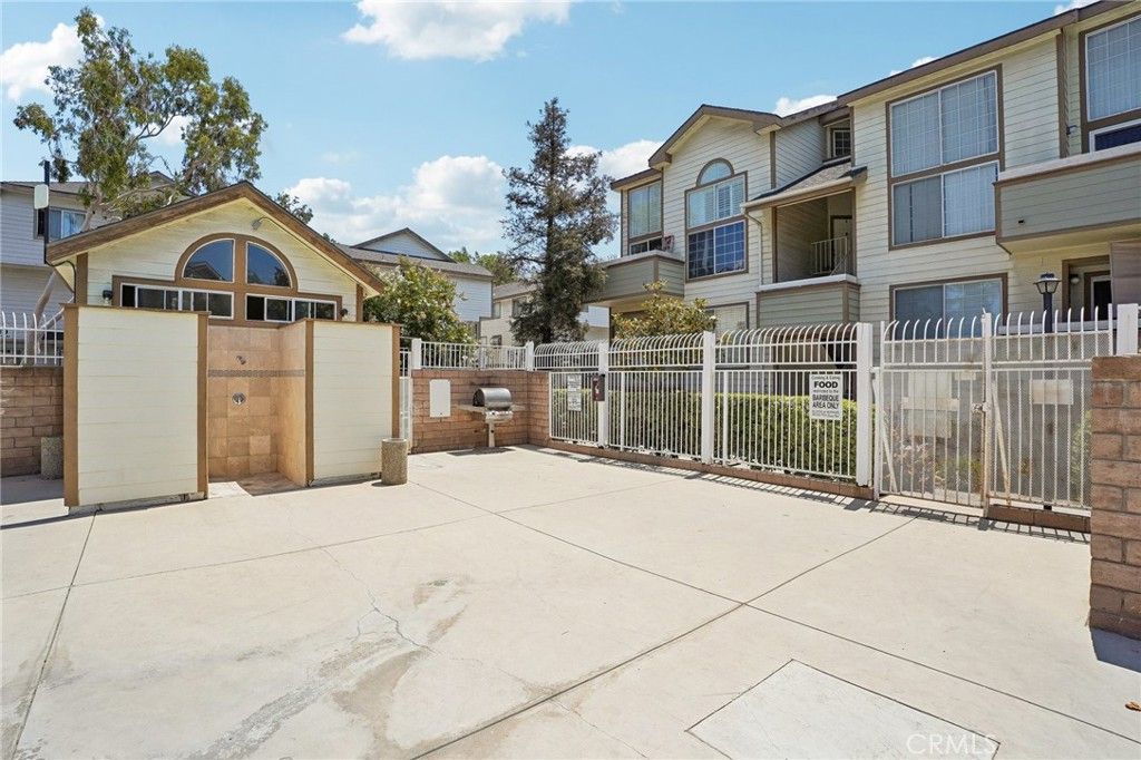 Image 38 of property listing at 11150 Glenoaks Boulevard 271, Pacoima, CA 91331