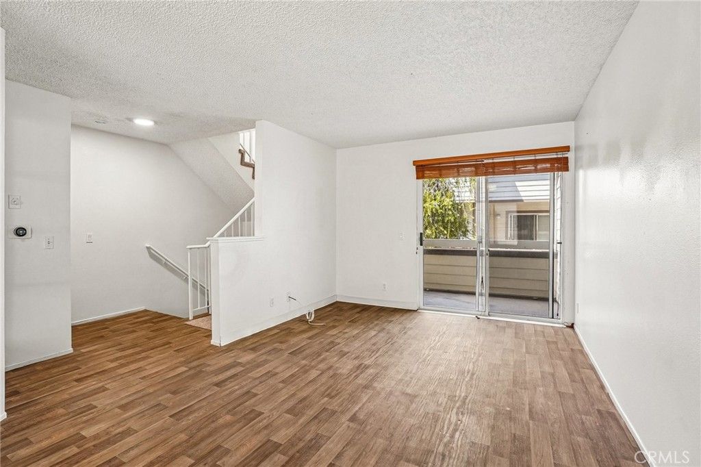 Image 5 of property listing at 11150 Glenoaks Boulevard 271, Pacoima, CA 91331