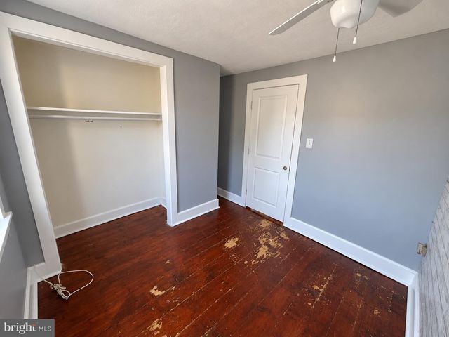 208 ST MARY ST, Burlington, NJ 08016