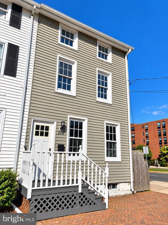 208 ST MARY ST, BURLINGTON, NJ 08016 — photo 2