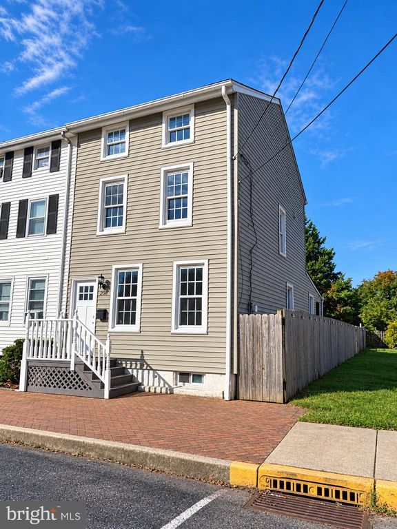 208 ST MARY ST, BURLINGTON, NJ 08016 — photo 3