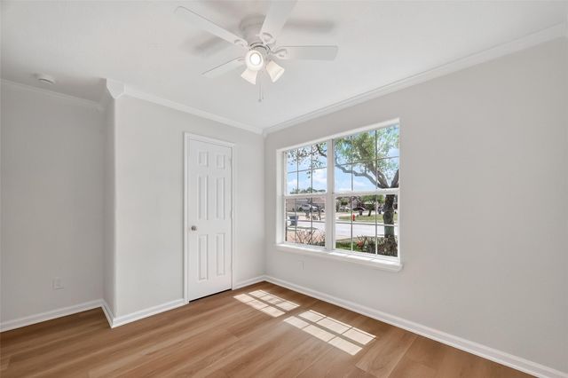 9014 Barracuda Drive, Texas City, TX 77591