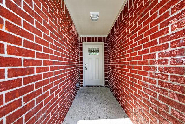 9014 Barracuda Drive, Texas City, TX 77591