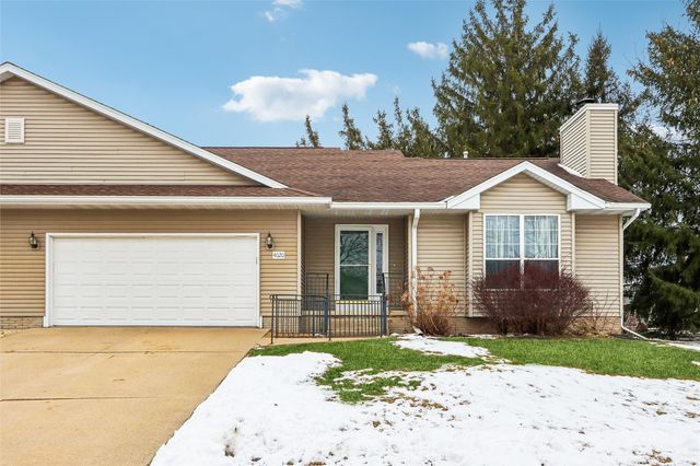 4020 Blue Jay Dr, Cedar Rapids, IA 52402