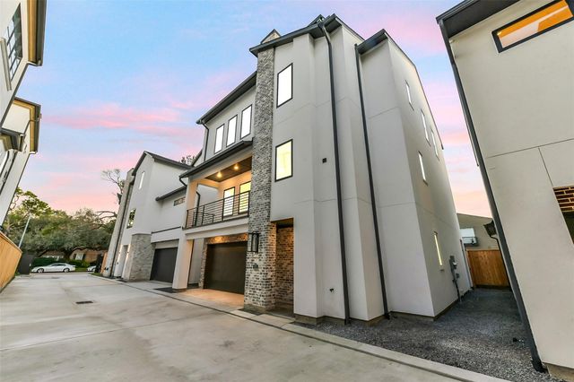 1904 Nantucket Drive, Houston, TX 77057