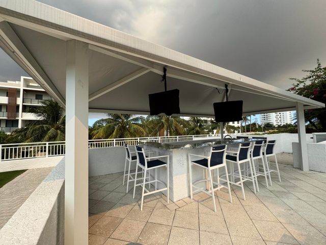 3015 N Ocean Boulevard 15A, Fort Lauderdale, FL 33308