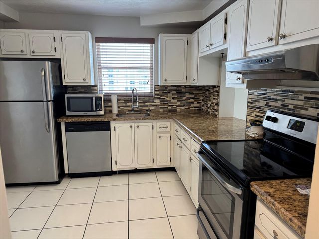 3015 N Ocean Boulevard 15A, Fort Lauderdale, FL 33308