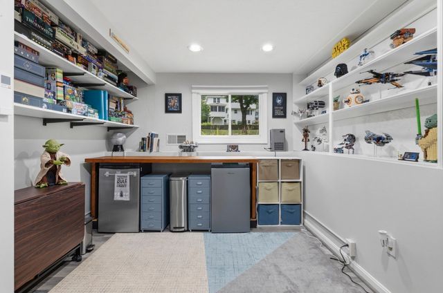 55 Overlook Dr W, Framingham, MA 01701