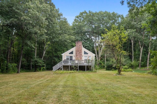 55 Overlook Dr W, Framingham, MA 01701