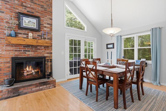 55 Overlook Dr W, Framingham, MA 01701