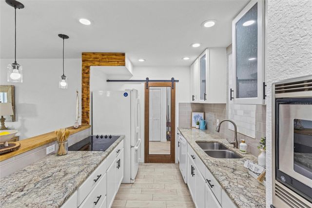 4003 36TH STREET W, Bradenton, FL 34205