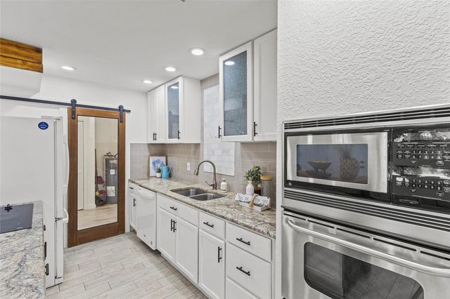 4003 36TH STREET W, Bradenton, FL 34205