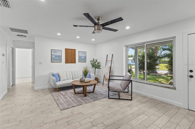 4003 36TH STREET W, Bradenton, FL 34205