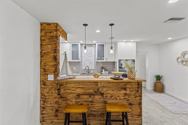 4003 36TH STREET W, Bradenton, FL 34205