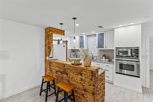 4003 36TH STREET W, Bradenton, FL 34205