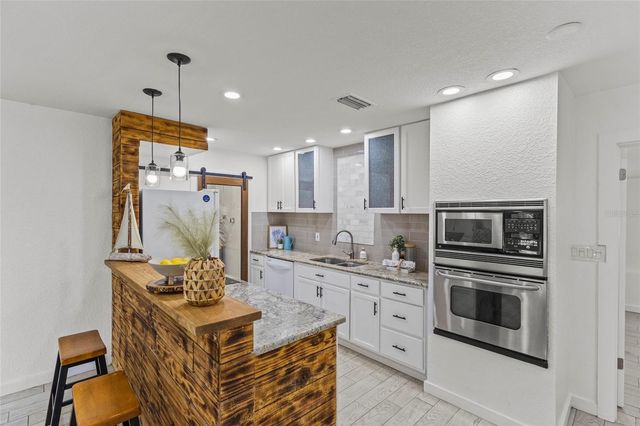 4003 36TH STREET W, Bradenton, FL 34205