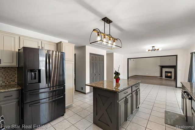 50813 Nagy Court, Macomb, MI 48044