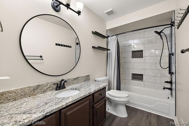 50813 Nagy Court, Macomb, MI 48044