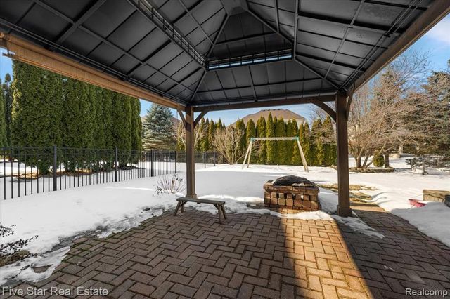 50813 Nagy Court, Macomb, MI 48044