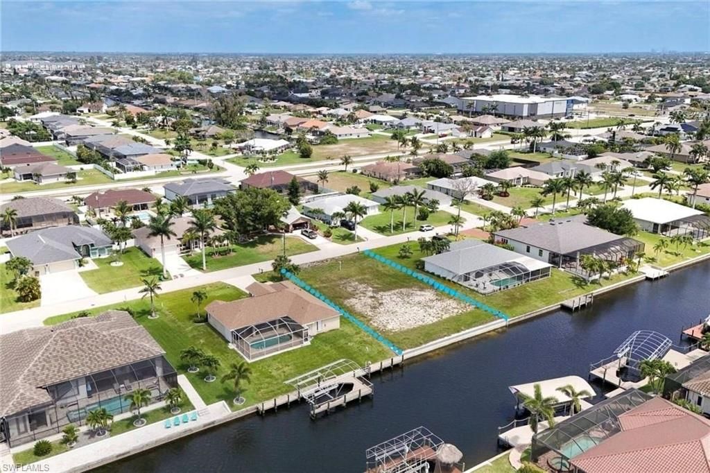 1724 SW 43rd ST, CAPE CORAL, FL 33914 — photo 2