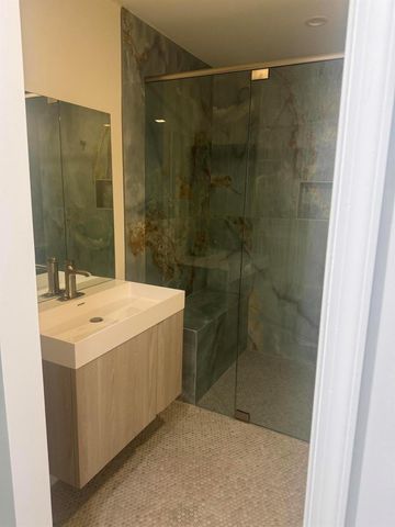 121 SE 14TH Street, Pompano Beach, FL 33060