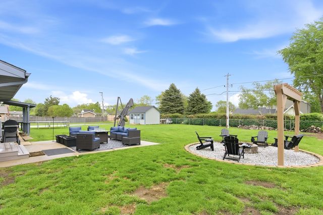16123 S Peerless Drive, Plainfield, IL 60586