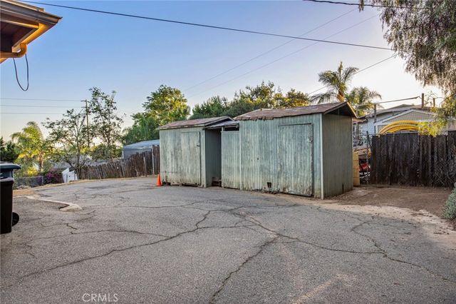 2130 E El Norte, Escondido, CA 92027