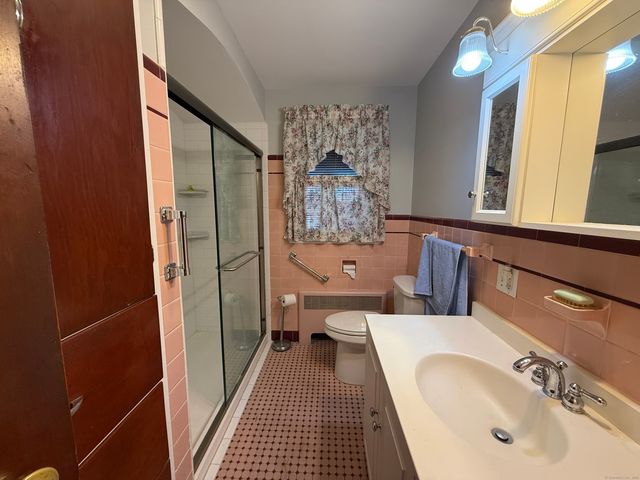 59 Addison Street, Waterbury, CT 06708