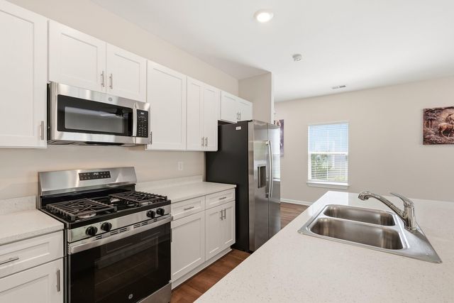 241 Parkwood Vista Way, Summerville, SC 29486