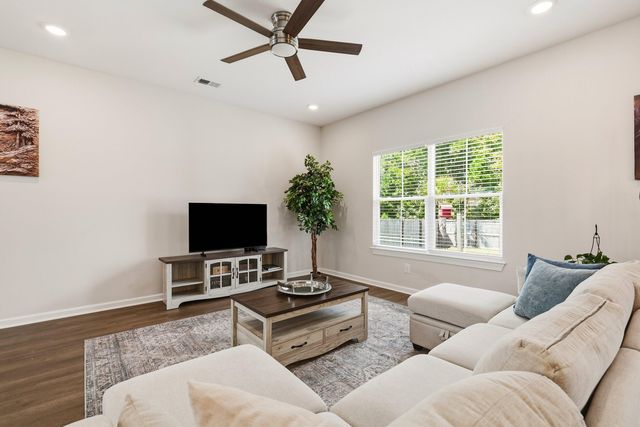 241 Parkwood Vista Way, Summerville, SC 29486