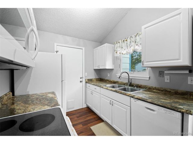 17551 E Temple Dr, Aurora, CO 80015