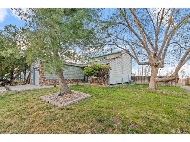 17551 E Temple Dr, Aurora, CO 80015