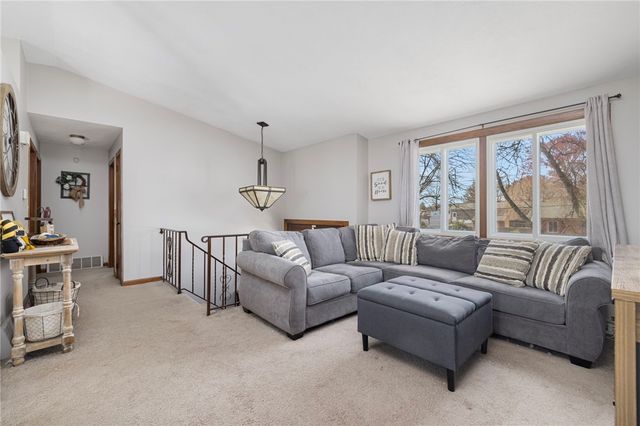 245 Trent Avenue, Warwick, RI 02889