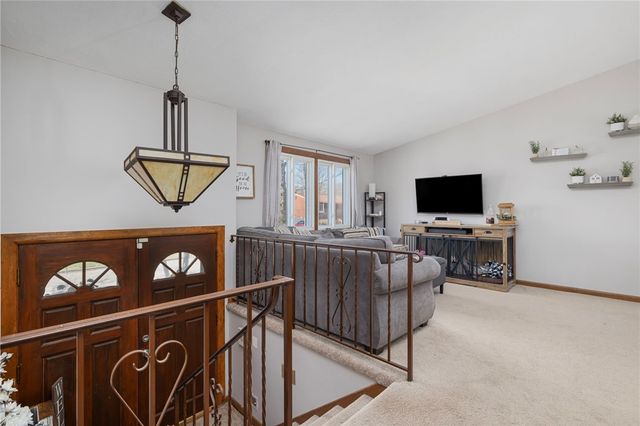 245 Trent Avenue, Warwick, RI 02889