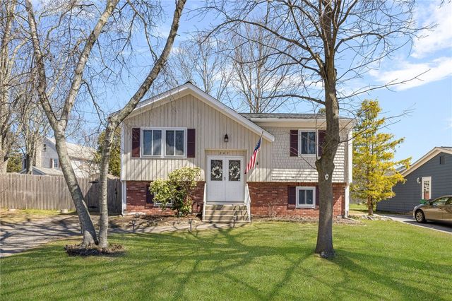 245 Trent Avenue, Warwick, RI 02889