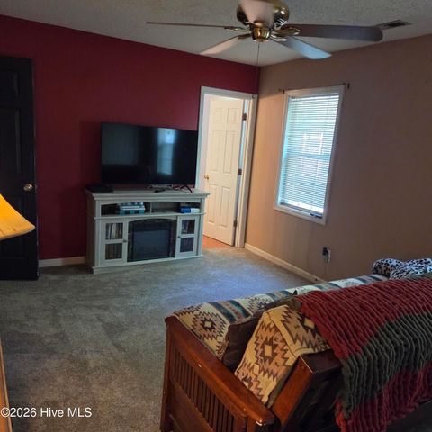 251 Zachary Lane, Hubert, NC 28539