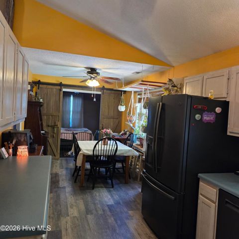 251 Zachary Lane, Hubert, NC 28539