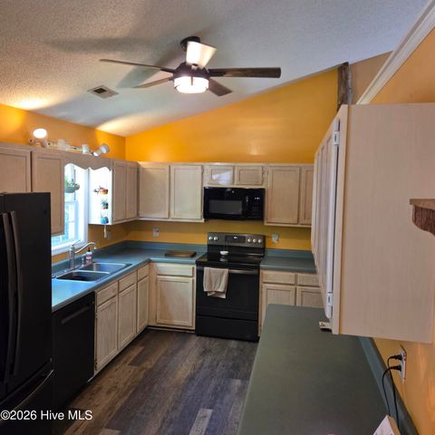 251 Zachary Lane, Hubert, NC 28539