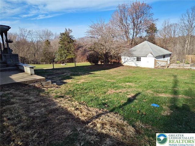 2585 Redington Road, Hellertown Boro, PA 18055