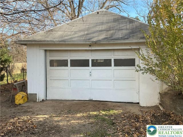 2585 Redington Road, Hellertown Boro, PA 18055