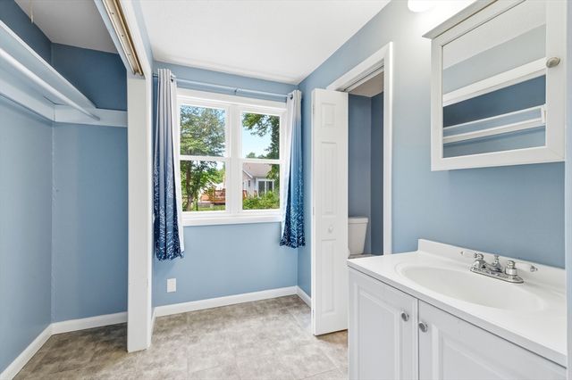 100 Stony Brook Road, Raynham, MA 02767