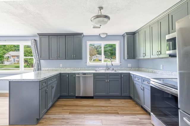 100 Stony Brook Road, Raynham, MA 02767