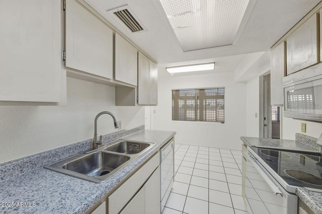 6120 E AUGUSTA Circle, Mesa, AZ 85215