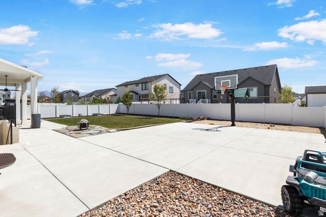 4327 W 6075 S, Hooper, UT 84315