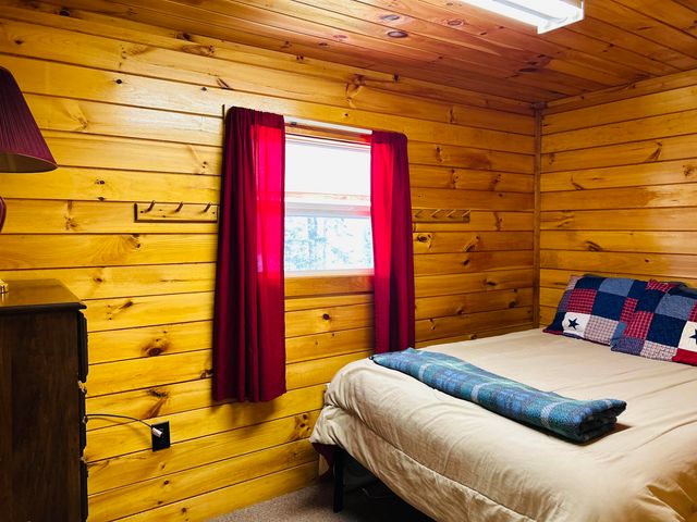 15 Cone Pass, Pittsburg, NH 03592