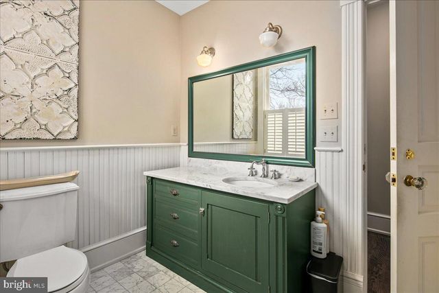 10400 MONTGOMERY AVE, Kensington, MD 20895