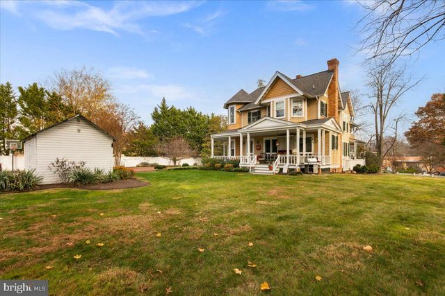 10400 MONTGOMERY AVE, Kensington, MD 20895