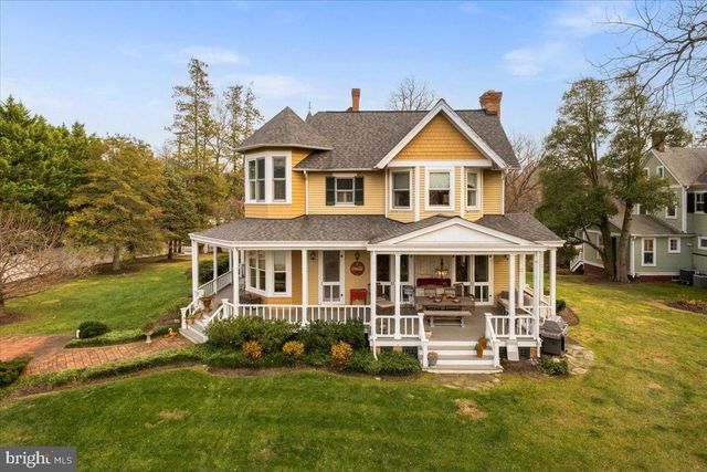 10400 MONTGOMERY AVE, Kensington, MD 20895