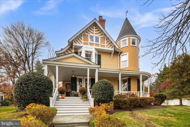 10400 MONTGOMERY AVE, Kensington, MD 20895