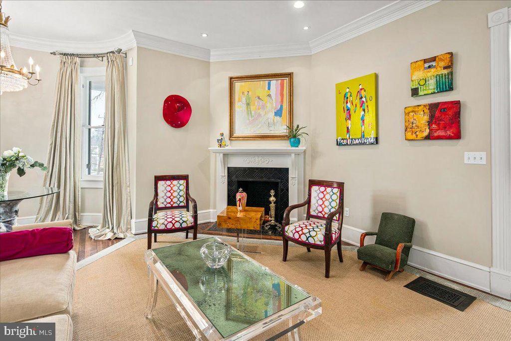 Image 11 of property listing at 10400 MONTGOMERY AVE, Kensington, MD 20895